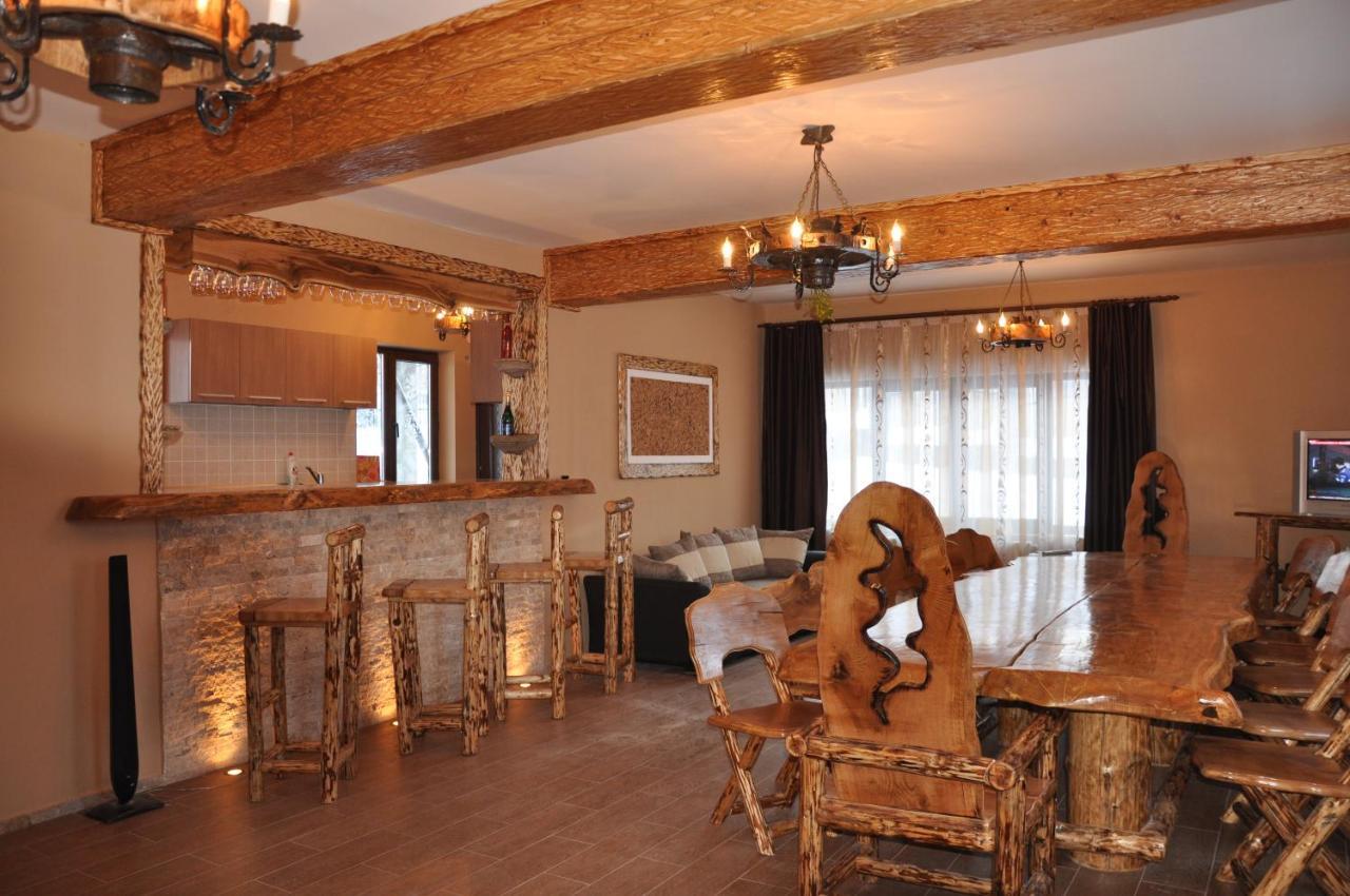 Casa De Vacanta Sadu Экстерьер фото