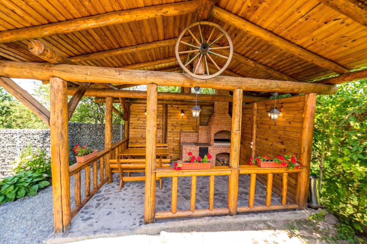 Casa De Vacanta Sadu Экстерьер фото
