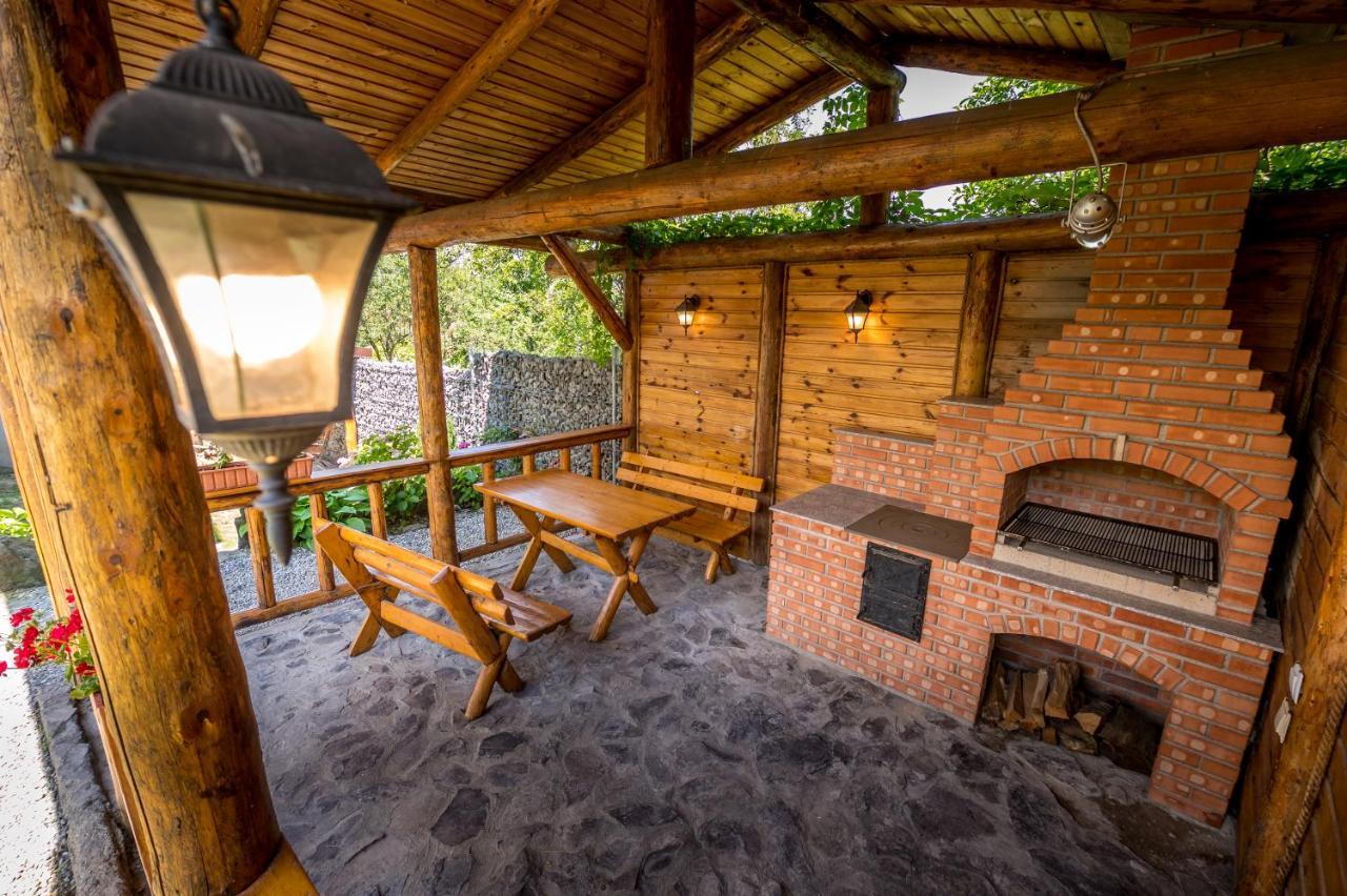 Casa De Vacanta Sadu Экстерьер фото