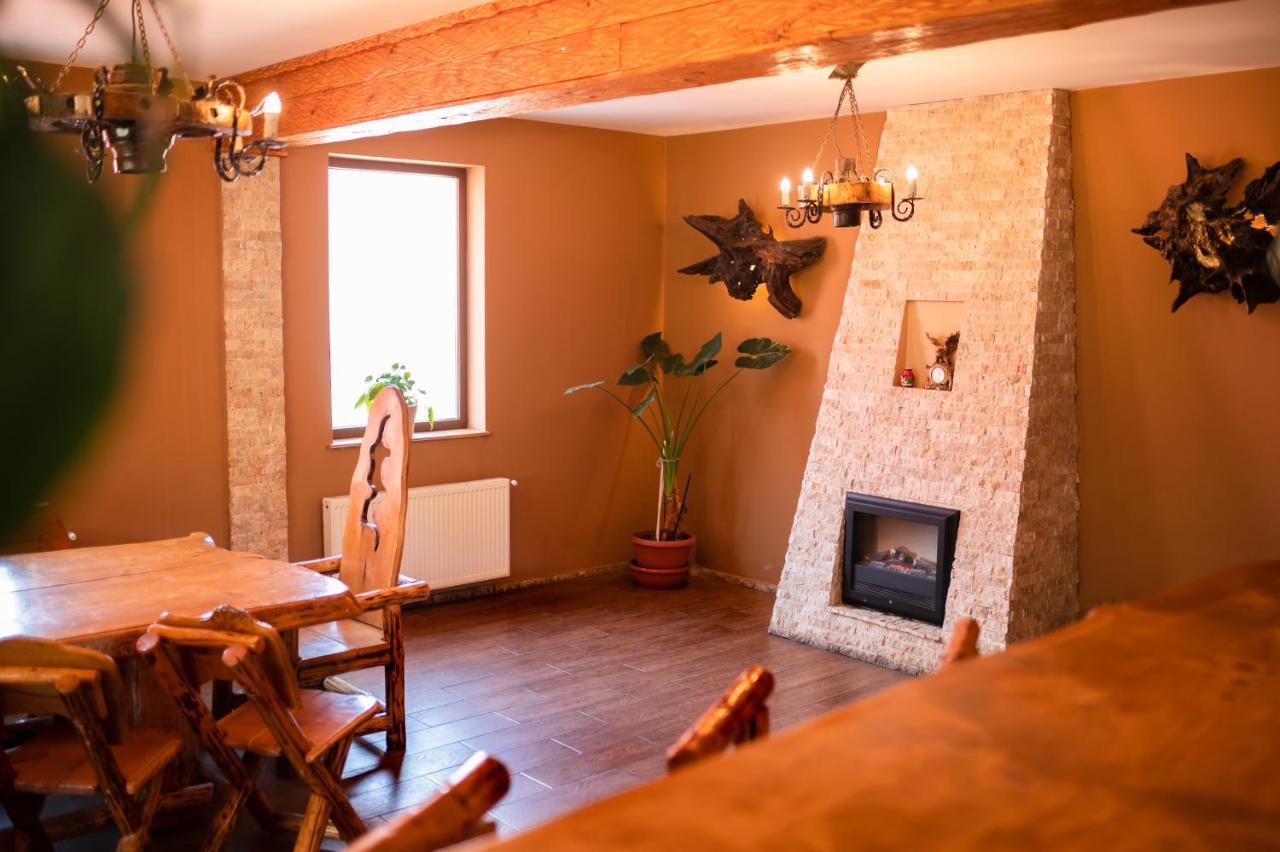 Casa De Vacanta Sadu Экстерьер фото