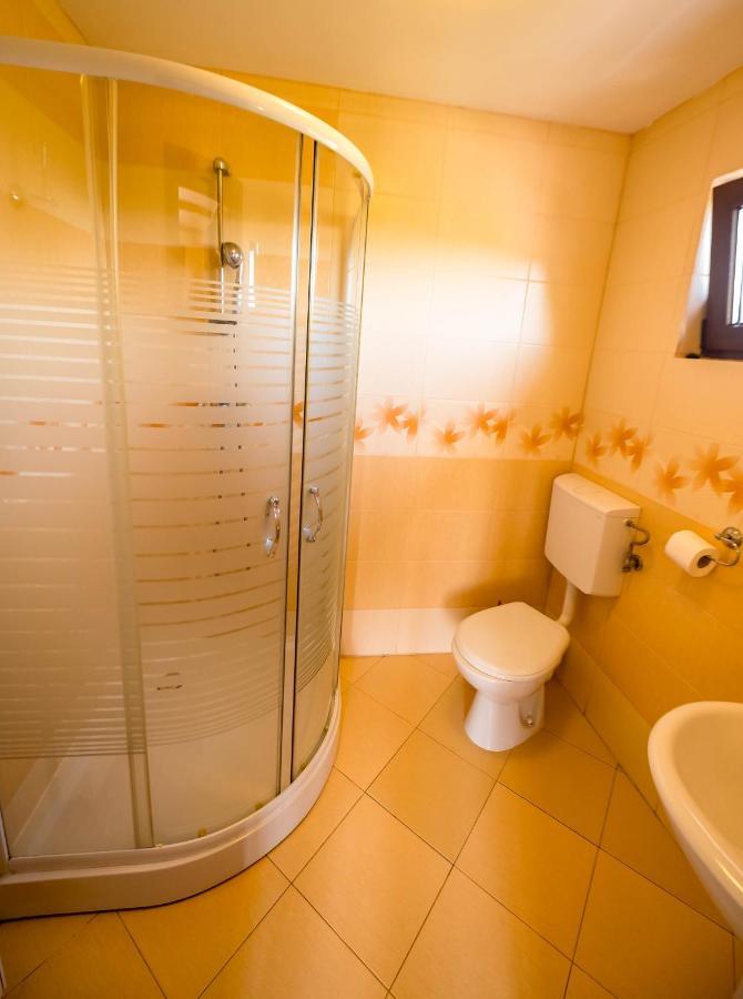Casa De Vacanta Sadu Экстерьер фото