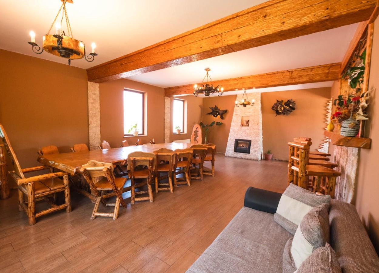 Casa De Vacanta Sadu Экстерьер фото